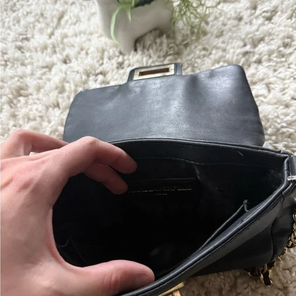 Black Karl lagerfeld leather quilted shoulder bag  gold hardware quilted… - Picture 4 of 6